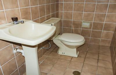 VENTA DE CASA EN LAS ACACIAS - URB. SANTA VICTORIA